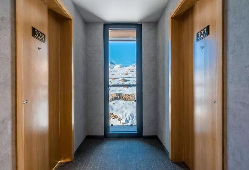 هتل Best Western  Gudauri