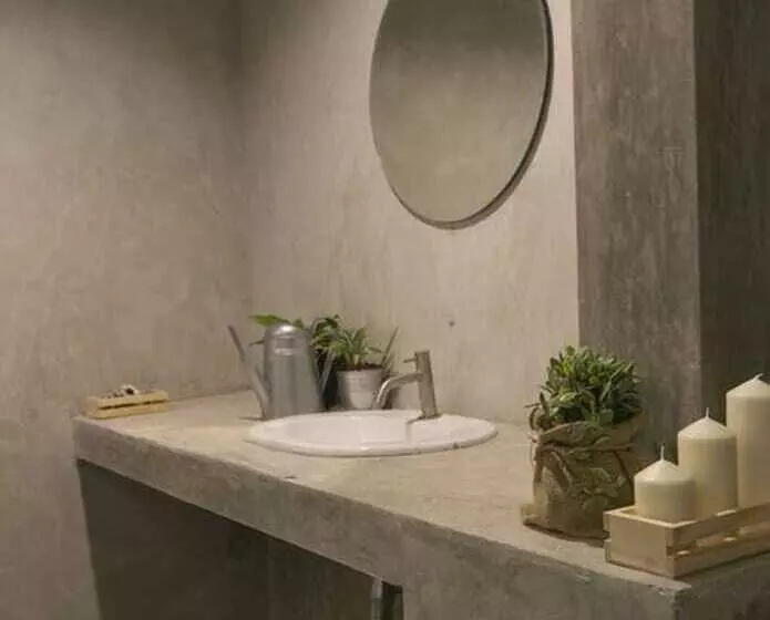 هتل Chedi View Hostel & Rooftop Bar