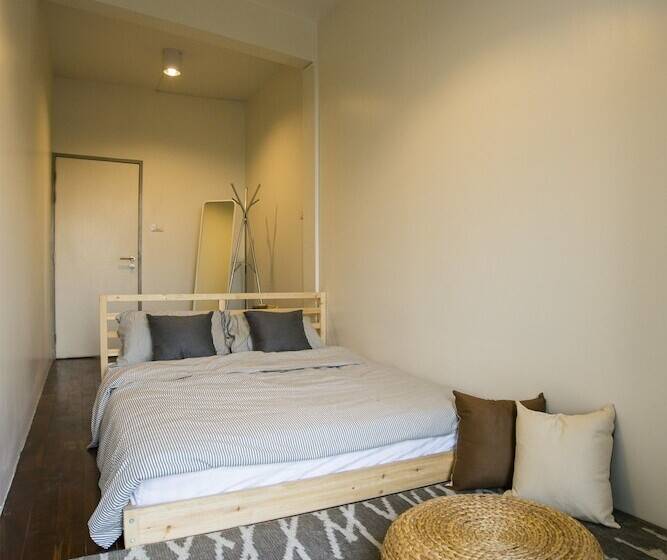 酒店 Chedi View Hostel & Rooftop Bar