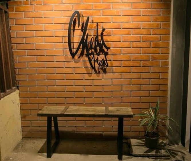 酒店 Chedi View Hostel & Rooftop Bar