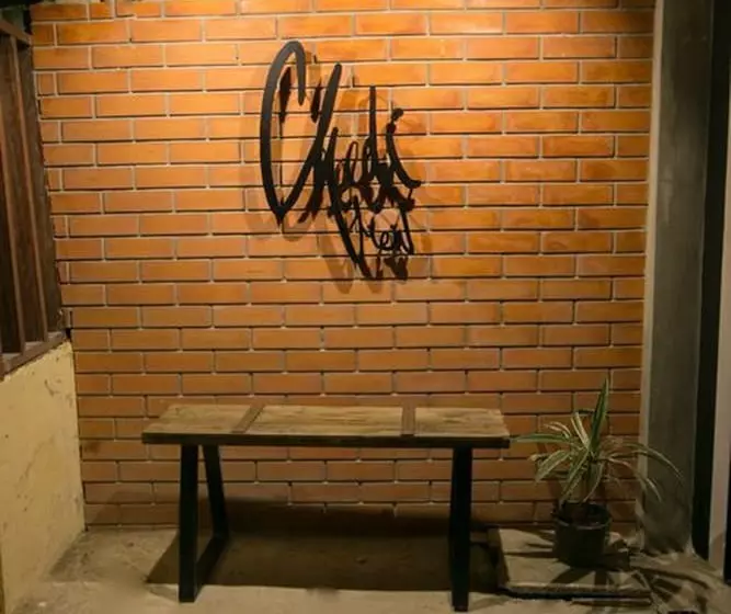 هتل Chedi View Hostel & Rooftop Bar