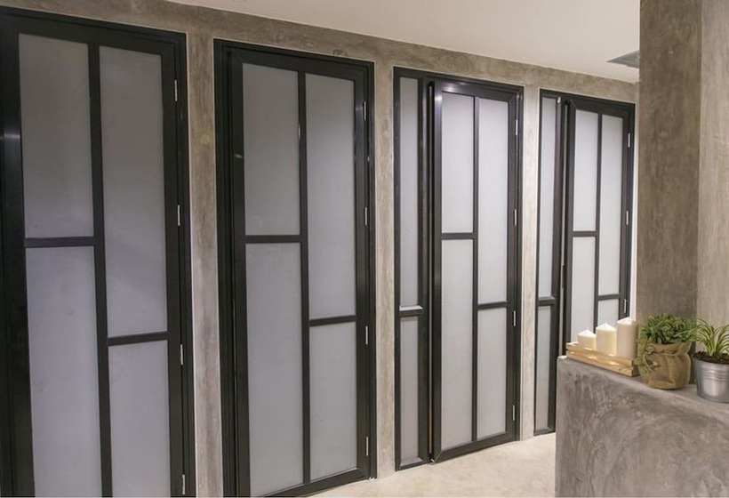 酒店 Chedi View Hostel & Rooftop Bar