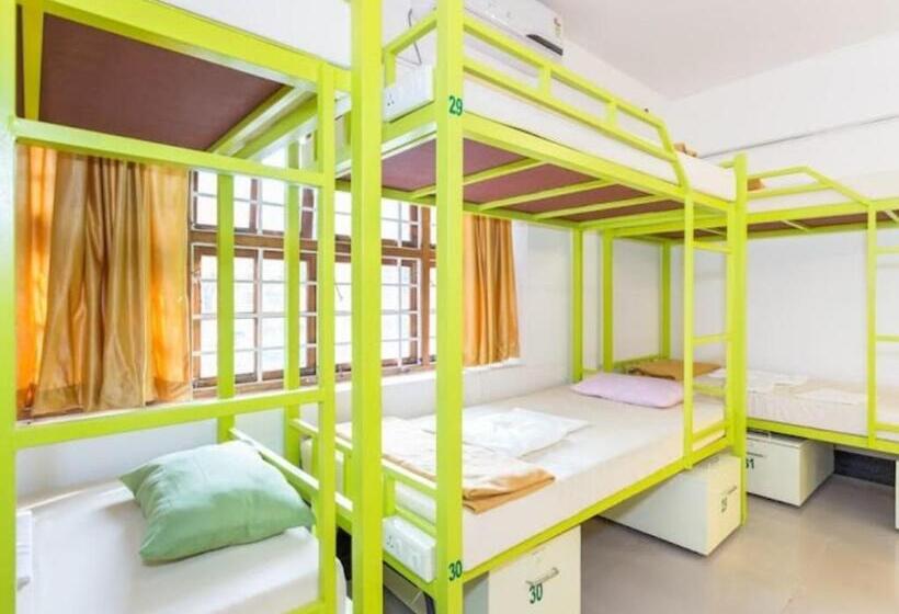 Hotel Hostel By The Sea