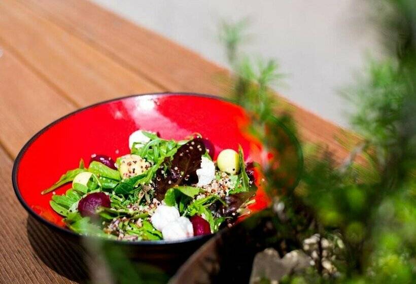 Indigo Larnaca, An Ihg Hotel Adults Only