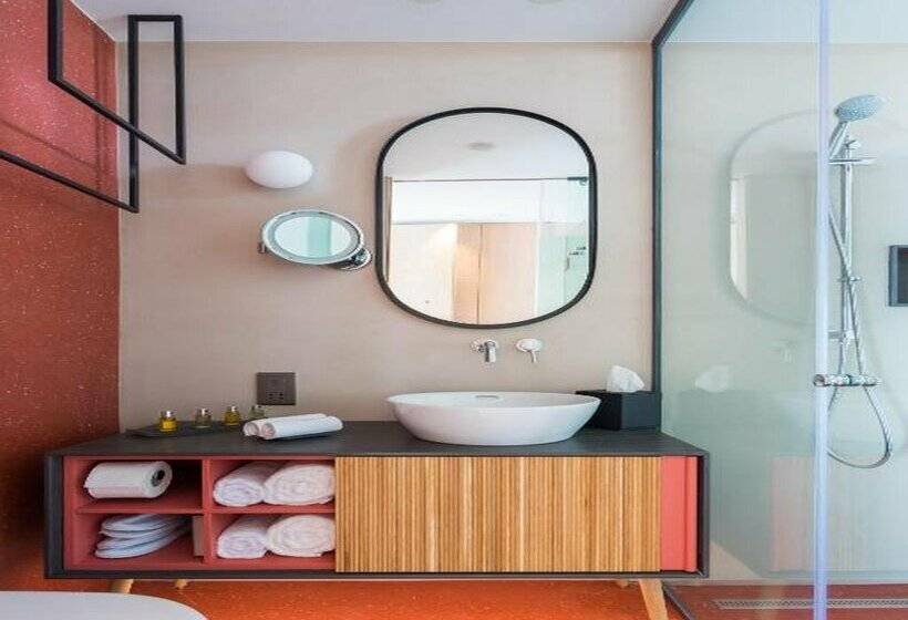 Indigo Larnaca, An Ihg Hotel Adults Only