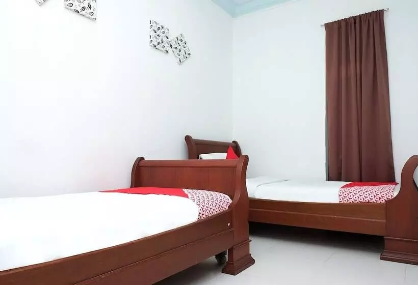 Hotelli Oyo 90018 River Village