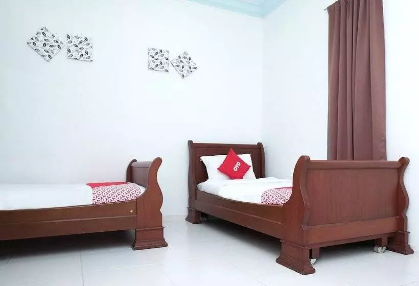 Hotelli Oyo 90018 River Village