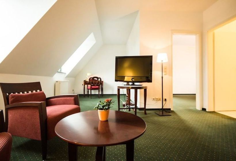 Отель Burg Crass