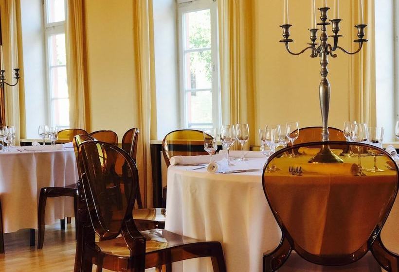 Отель Burg Crass