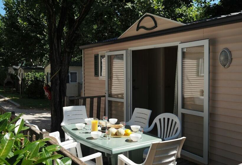 בית מלון כפרי Le Casque Roi