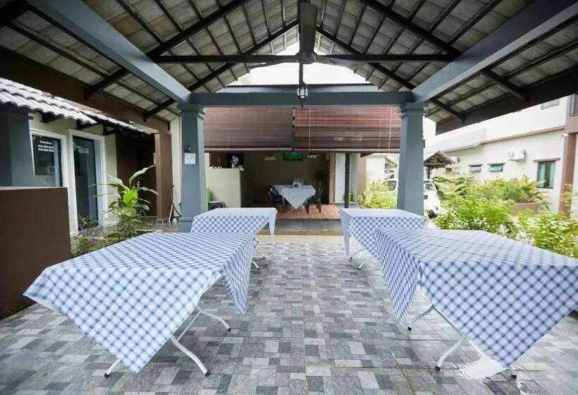 Hotelli D Qamar Guesthouse