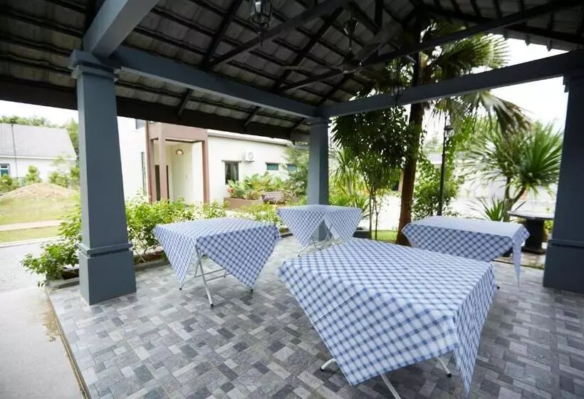 Hotelli D Qamar Guesthouse