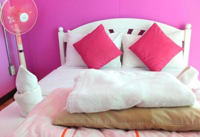 Otel Oyo 841 Lom Talay Resort