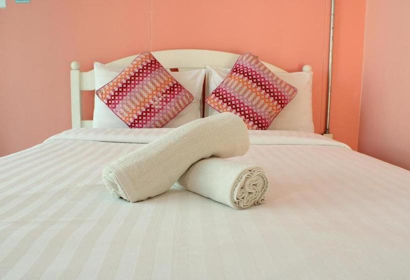 Otel Oyo 841 Lom Talay Resort