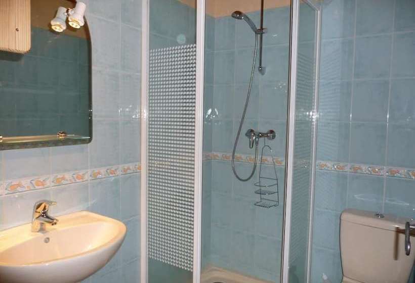 L Oustal By Gites De France