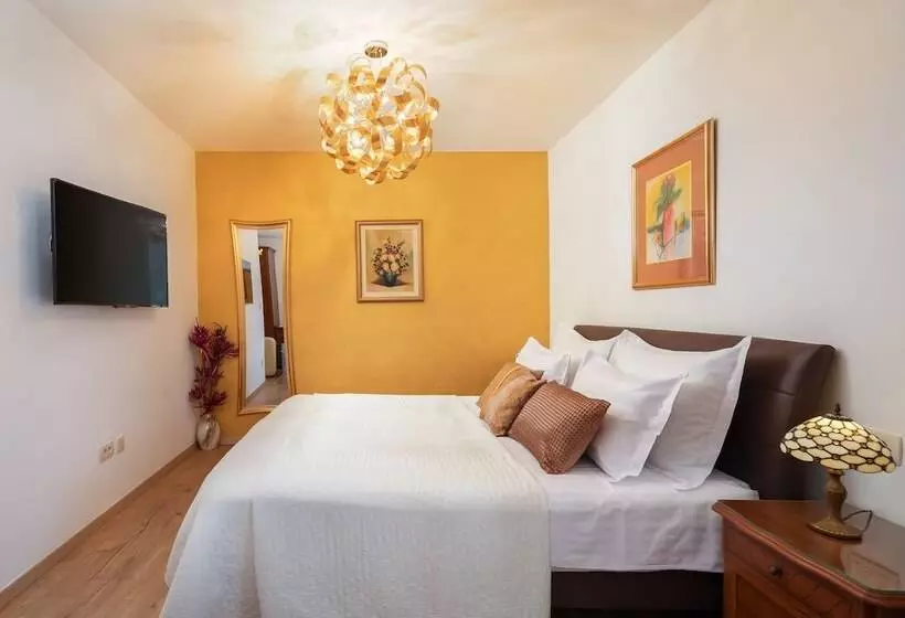 Pensión Romantic Luxury Rooms