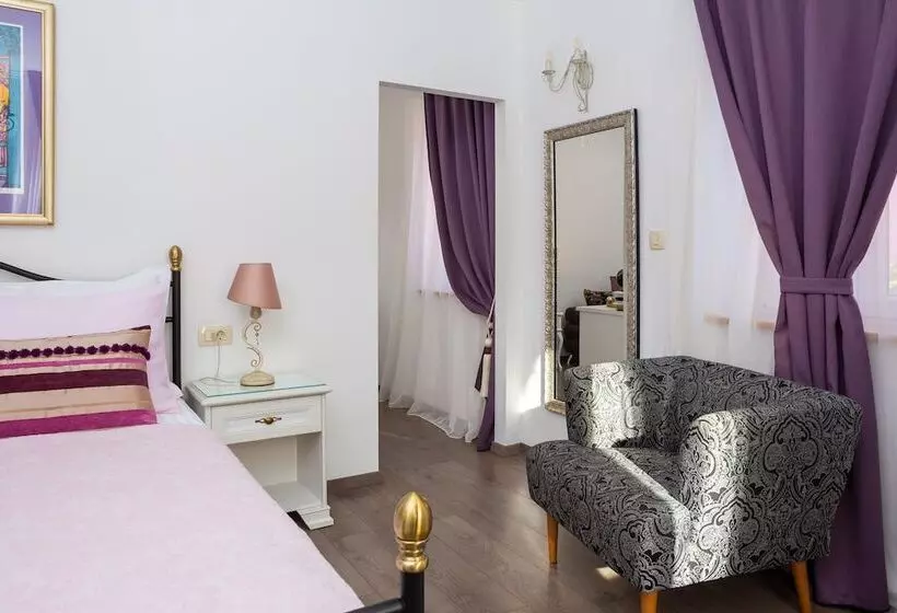 Pensión Romantic Luxury Rooms
