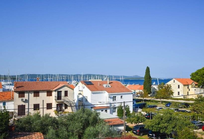 Apartments Grapevines