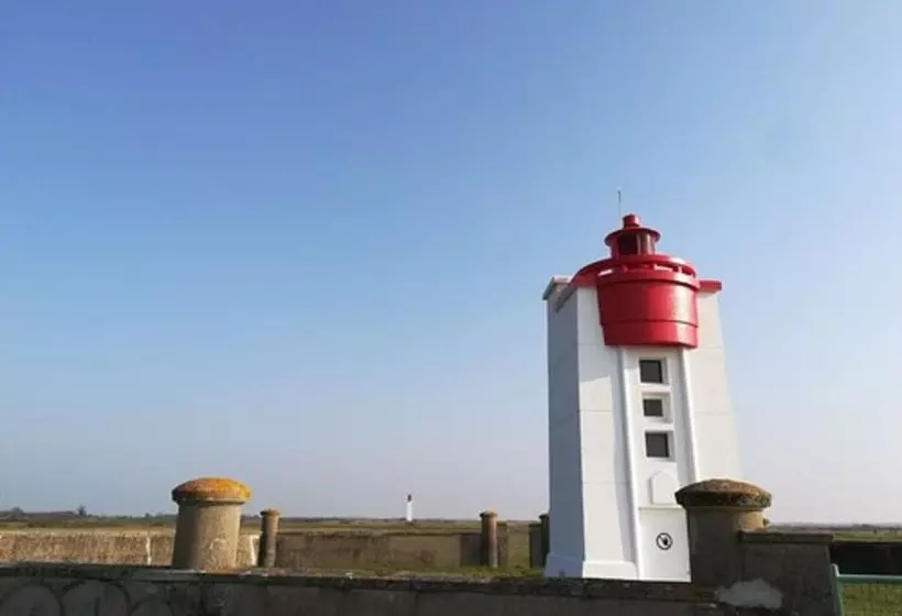 Aamiaismajoitus (B&B) Les Marmottes Charentaises