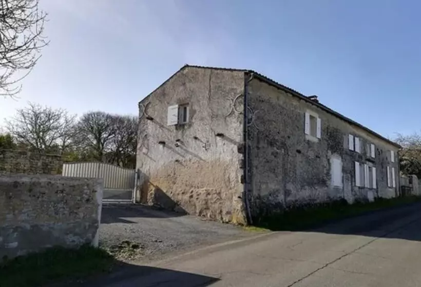 Aamiaismajoitus (B&B) Les Marmottes Charentaises