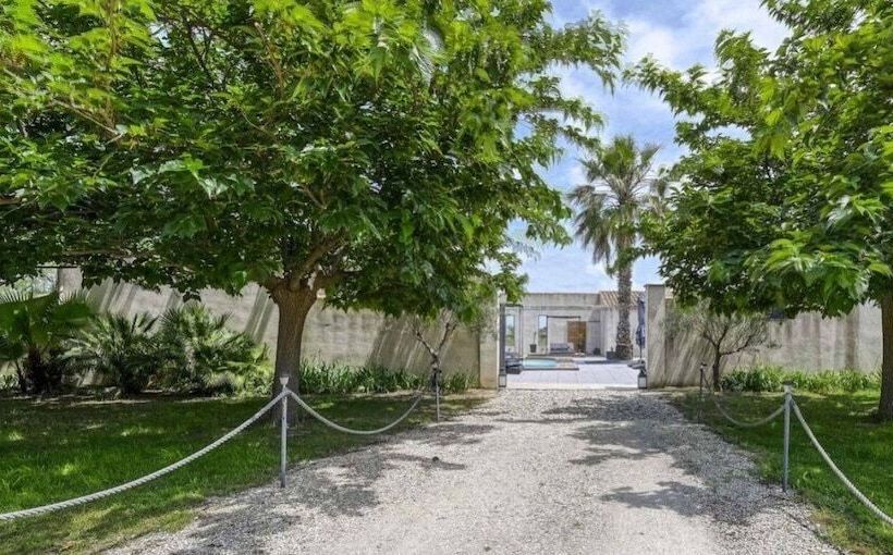 Bed and Breakfast Mas Sainte Marie   Private Hot Tub Suites