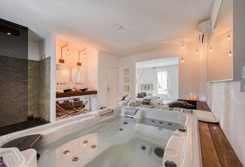 Bed and Breakfast Mas Sainte Marie   Private Hot Tub Suites