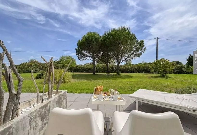 Aamiaismajoitus (B&B) Mas Sainte Marie   Private Hot Tub Suites