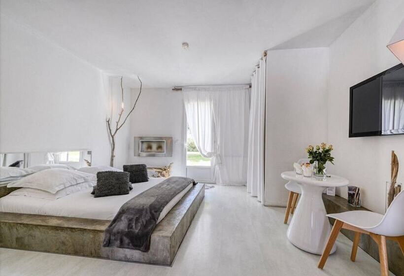 Bed and Breakfast Mas Sainte Marie   Private Hot Tub Suites