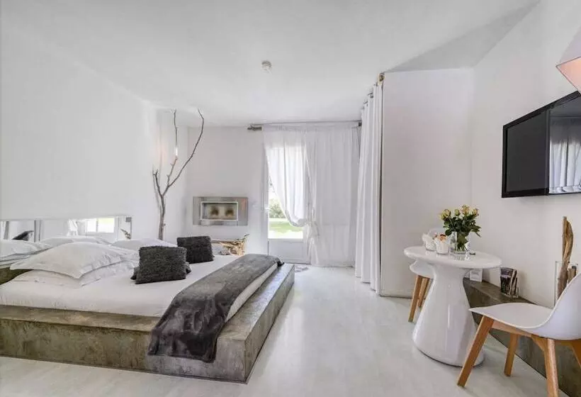 Aamiaismajoitus (B&B) Mas Sainte Marie   Private Hot Tub Suites