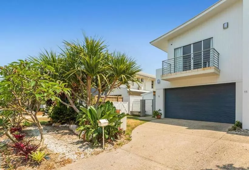 Casuarina Dreaming Townhouse With Pool