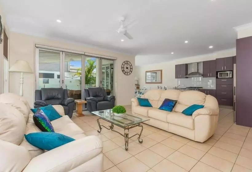 Casuarina Dreaming Townhouse With Pool