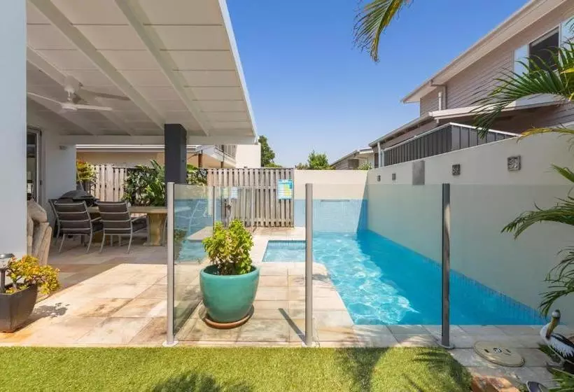 Casuarina Dreaming Townhouse With Pool