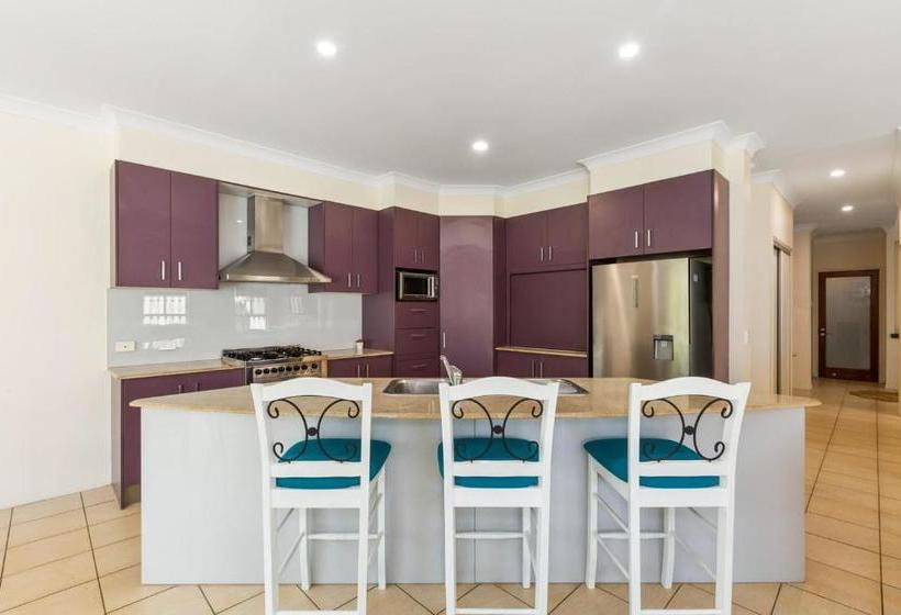 Casuarina Dreaming Townhouse With Pool