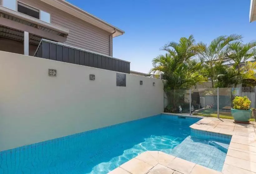 Casuarina Dreaming Townhouse With Pool