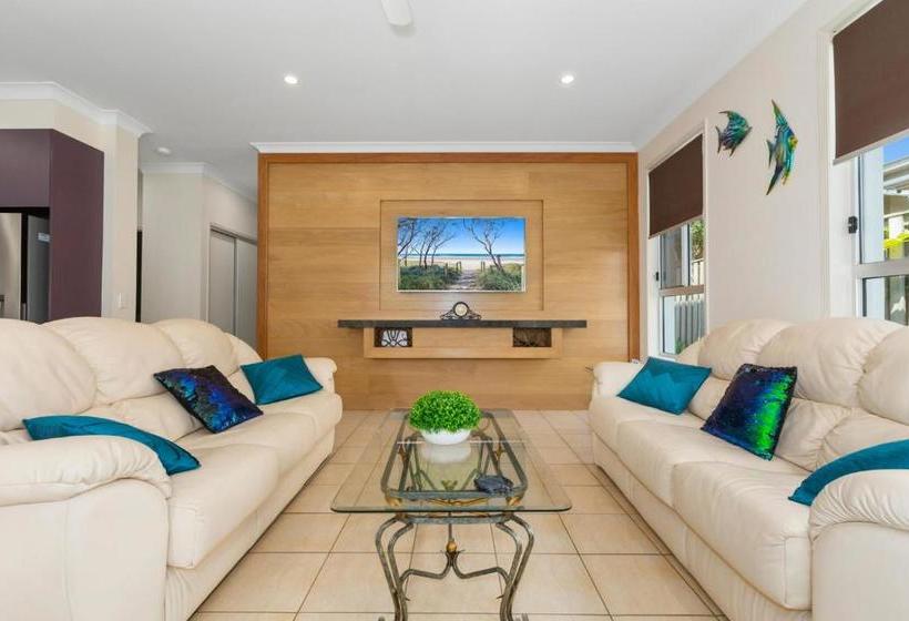 Casuarina Dreaming Townhouse With Pool