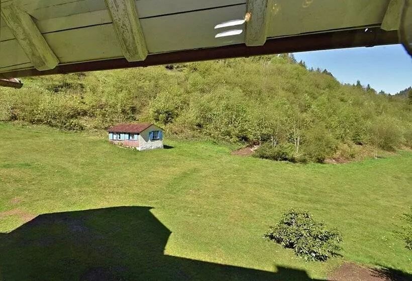 Country Style Flat With Garden