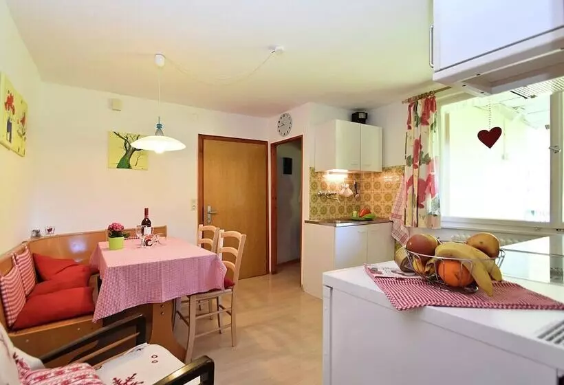 Country Style Flat With Garden