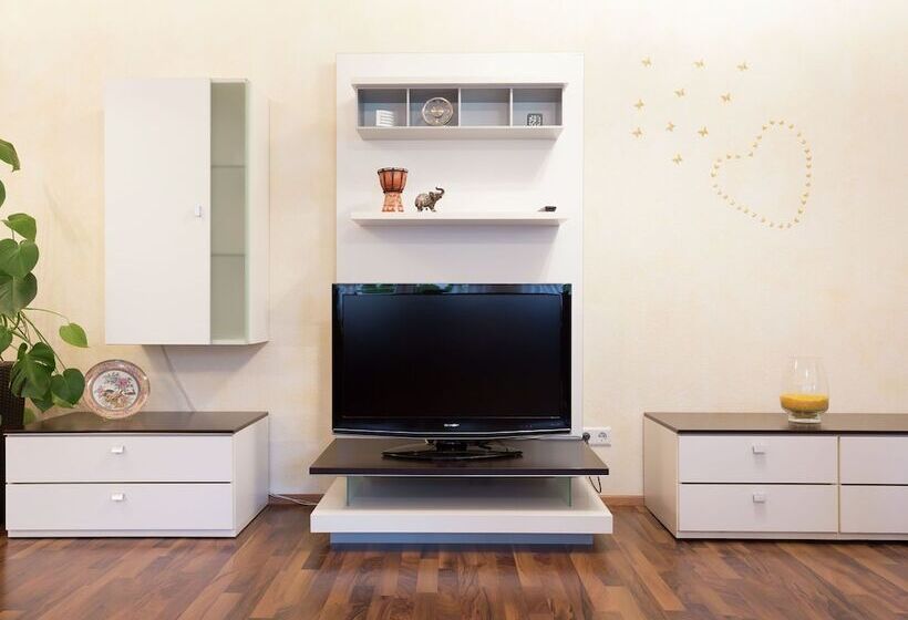 Gorgeous Apartment In Markdorf With Swimming Pool