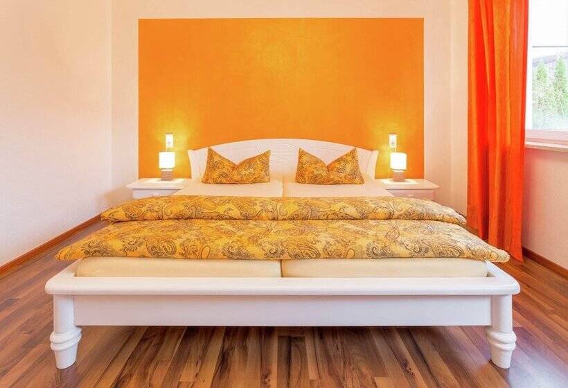 Gorgeous Apartment In Markdorf With Swimming Pool