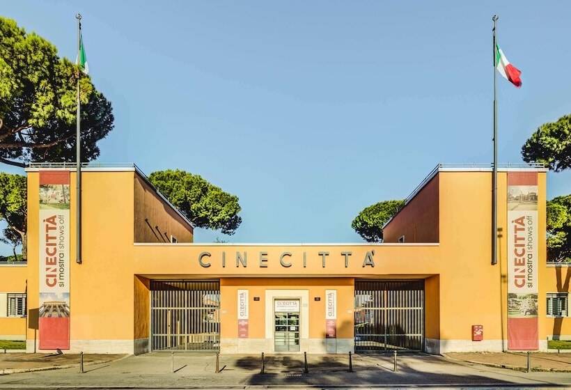 פונדק Mercure Roma Cinecitta