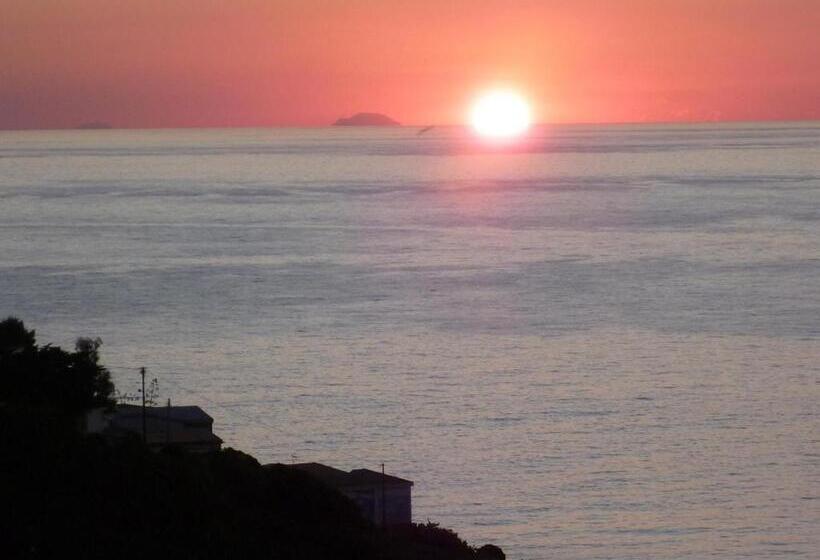 בית מלון כפרי Ariston