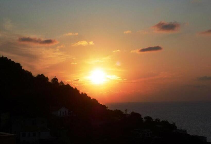 בית מלון כפרי Ariston