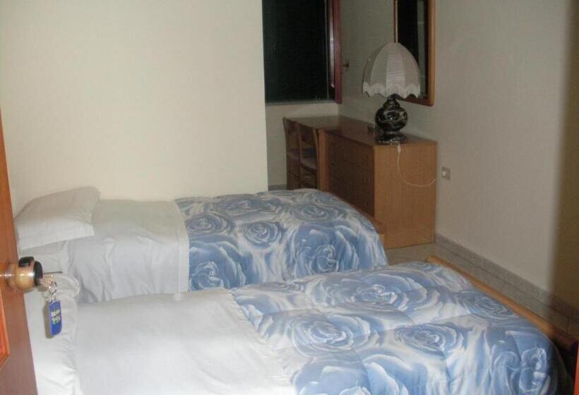 בית מלון כפרי Ariston