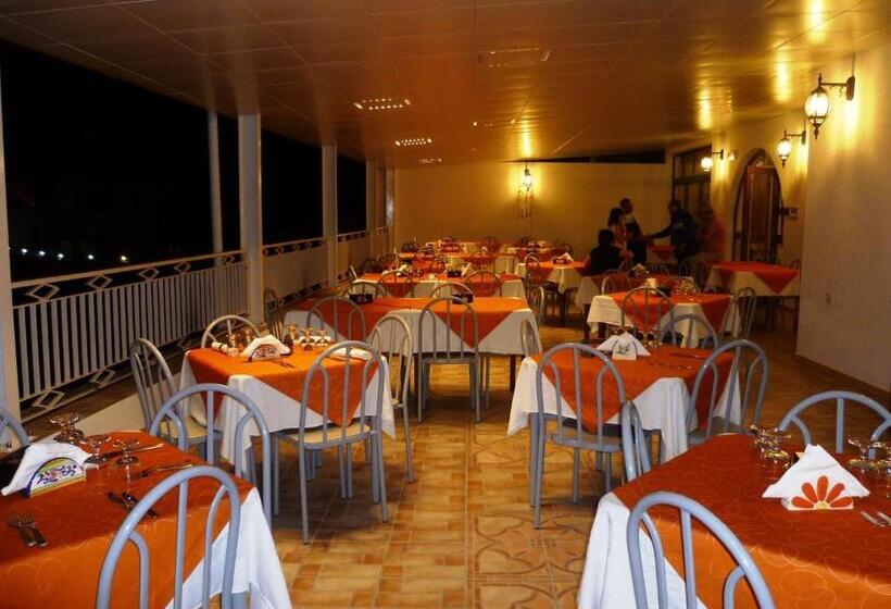 בית מלון כפרי Ariston