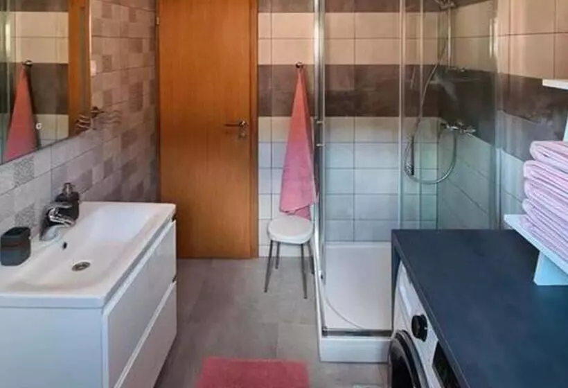 Luxury Apartment With Heated Pool In Starigrad