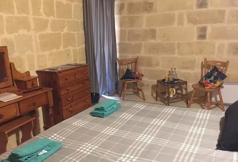 پانسیون Ta Lorenzo