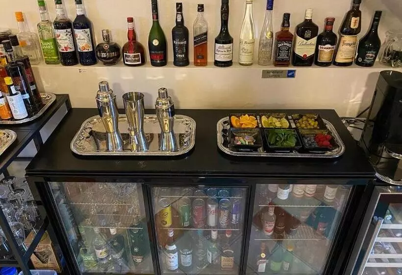 Sans Souci Bed And Breakfast Luxe Heated Pool And Restaurant