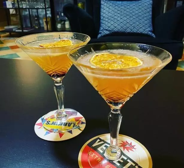 Sans Souci Bed And Breakfast Luxe Heated Pool And Restaurant