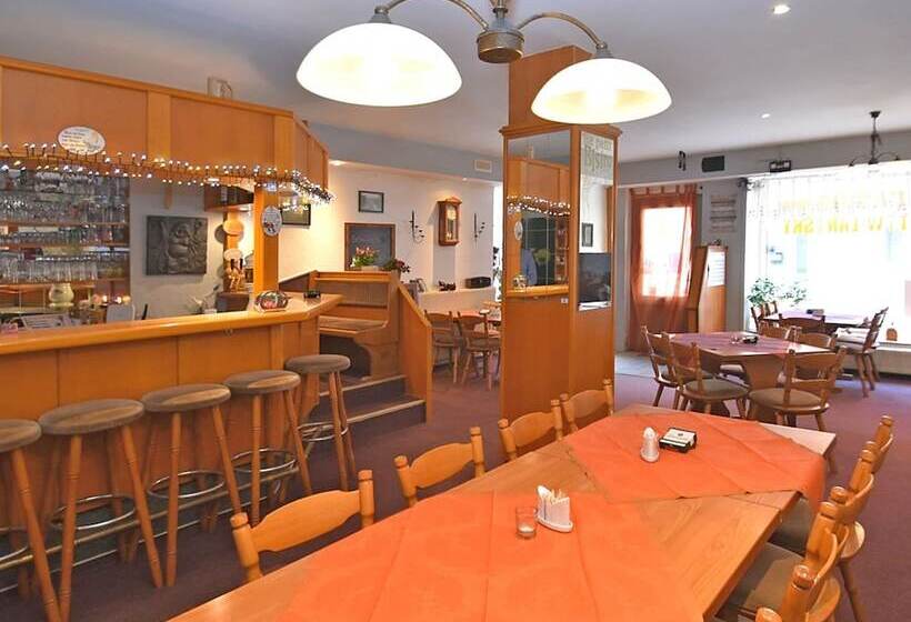 Spacious Apartment In Ballenstedt Harz Near Lake