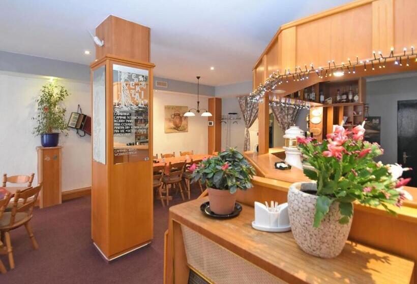 Spacious Apartment In Ballenstedt Harz Near Lake